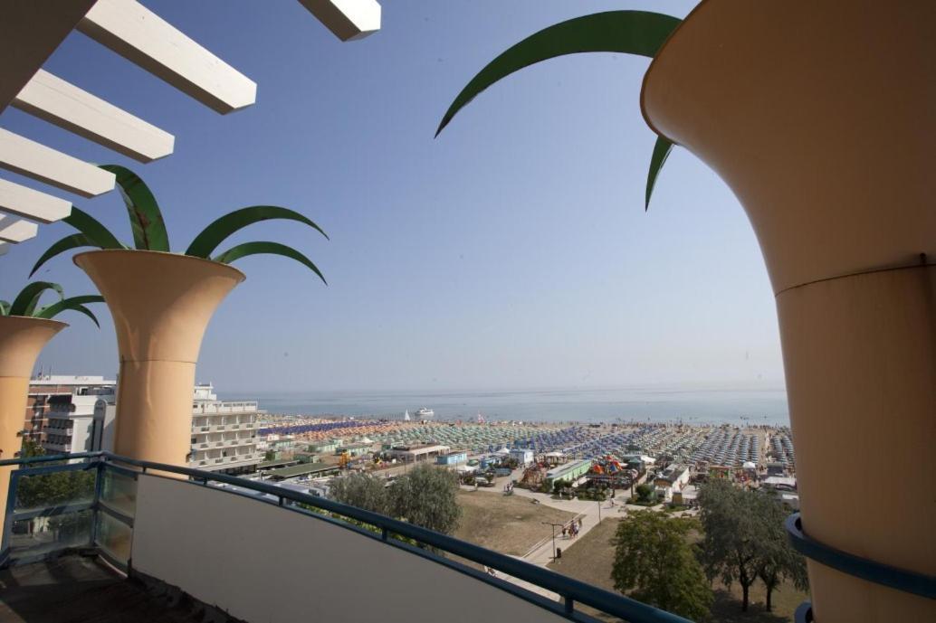 Hotel Palm Beach B&B Sea View Rimini Eksteriør billede